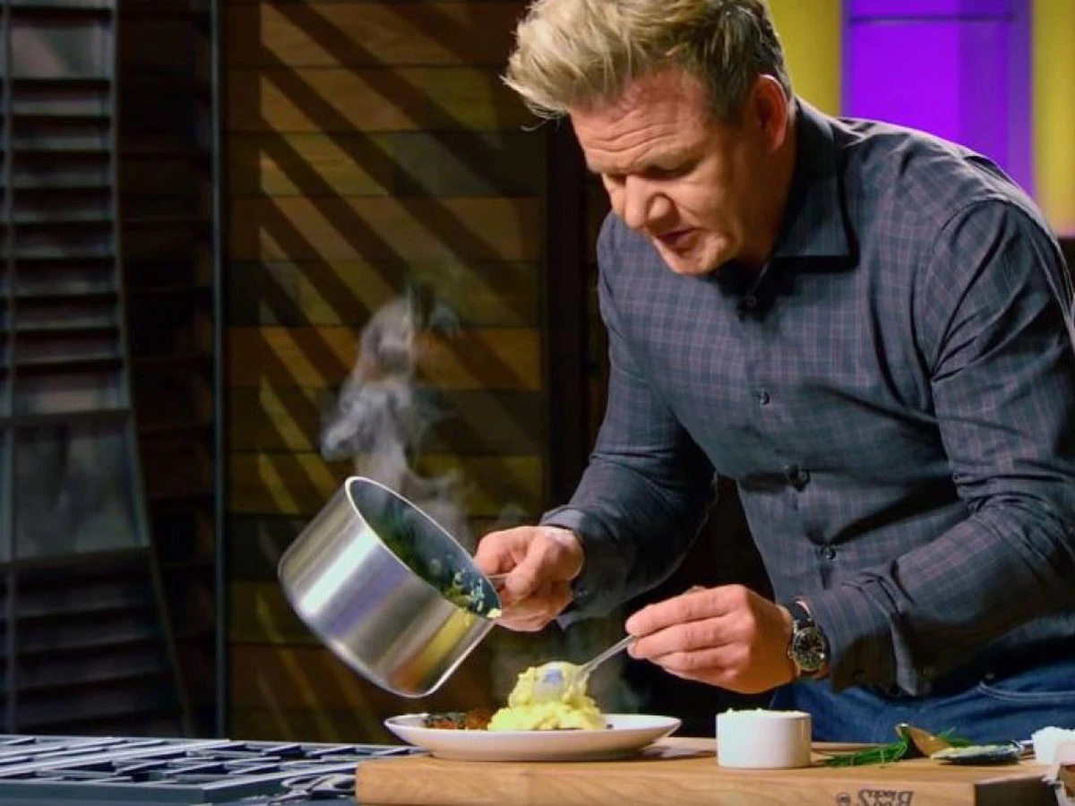 Proč šéfkuchaři vždy přidávají ocet do vroucích vajec - image 1