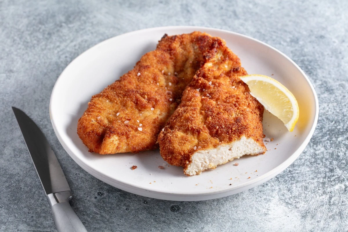 Šéfkuchaři odhalují: Proč vždy namáčejí maso v mléce před smažením. - image 1