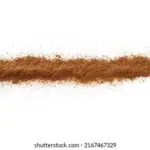 Skořice proti mravencům: Biologický odpuzovač, který skutečně funguje.