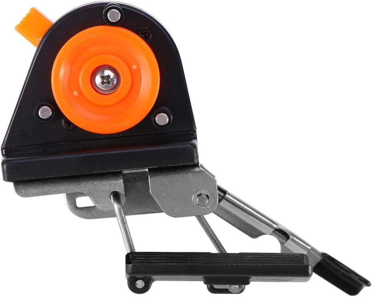 Vlasec na okno: Jednoduchý trik proti mouchám, který funguje celé léto