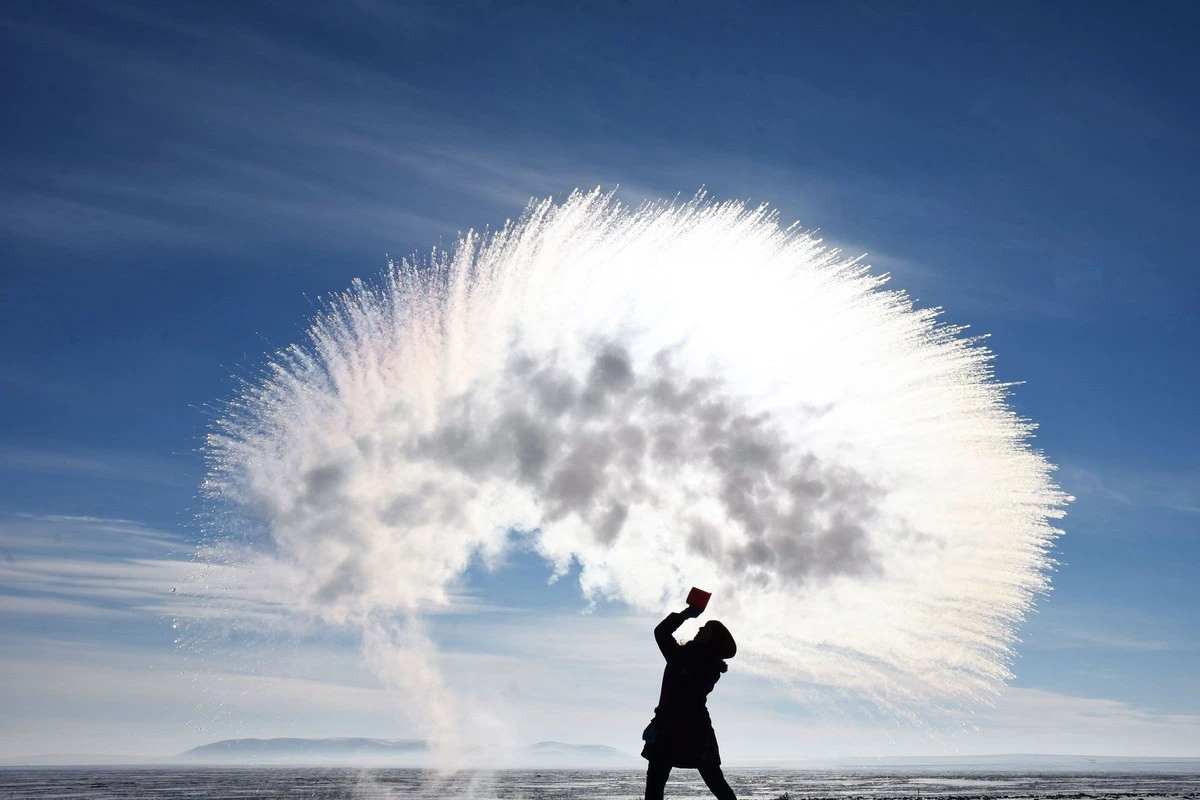 Dřevěná lžíce v hrnci: Proč už nikdy nepřekypí voda při vaření - image 1