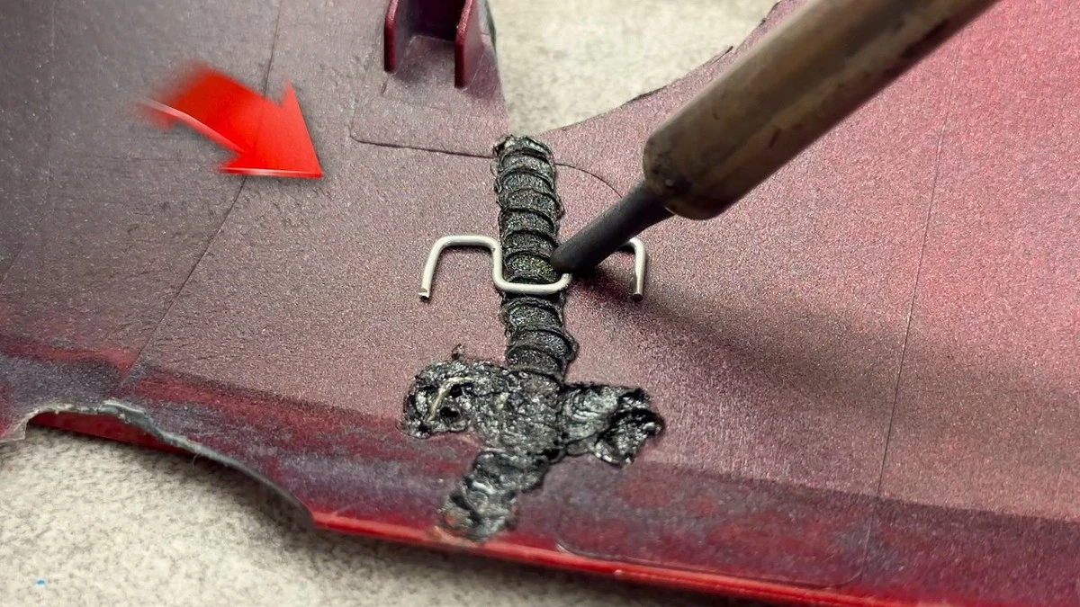 Kancelářské sponky jako univerzální opravný nástroj: 5 nečekaných použití. - image 2