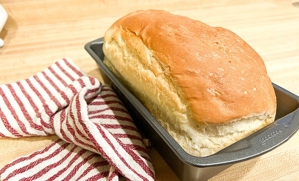 Proč profesionální pekaři vždy přidávají lžíci jogurtu do těsta na chléb.