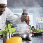 Proč šéfkuchaři vždy přidávají trochu soli do kávy.